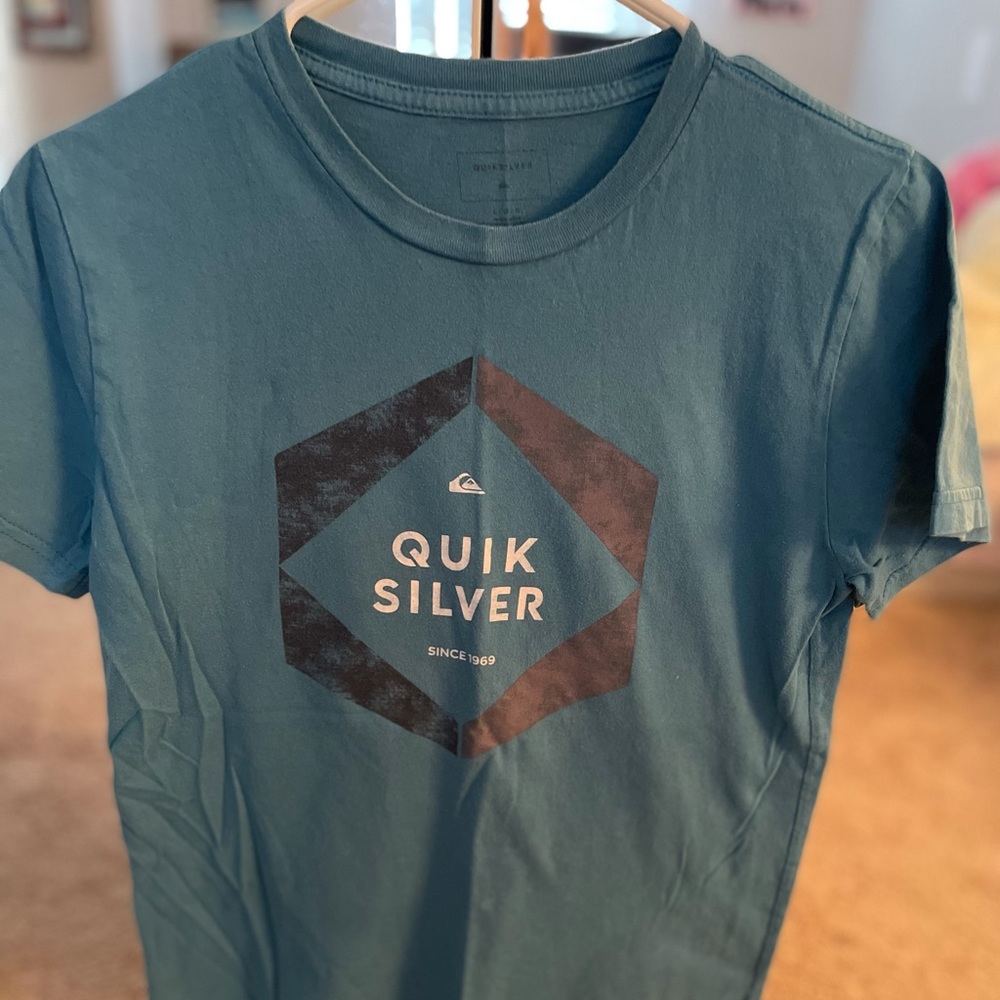 Boys quicksilver tee